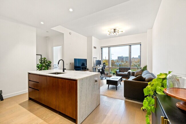 Photo - 75 Park Ln S Unit 311