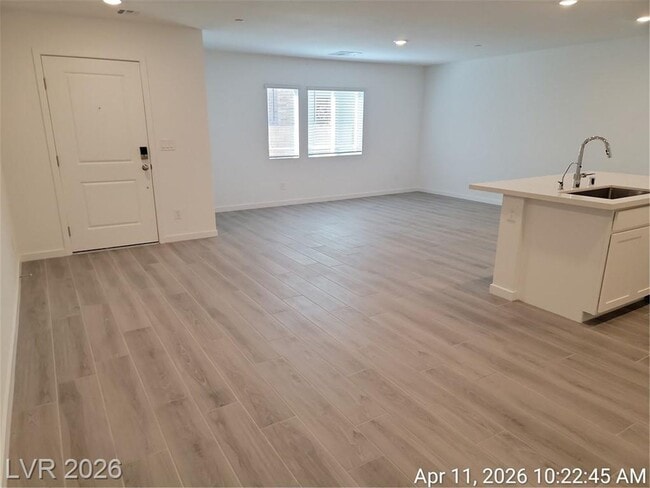 Photo - Spacious Henderson Townhome with Balconies and Resort Amenities