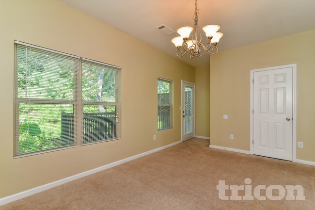 Photo - 1470 Knights Trail
