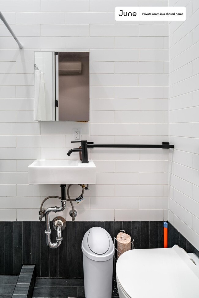 Photo - Room in Shared 6 bed/6.5 bath home Unit A