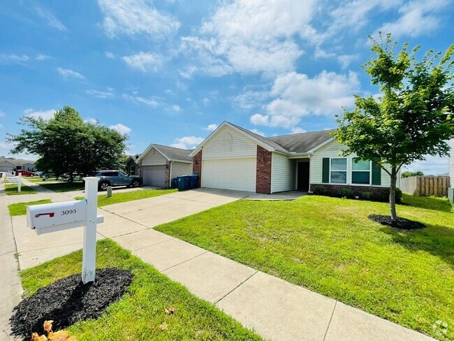 Building Photo - Beautiful West Lafayette Home!