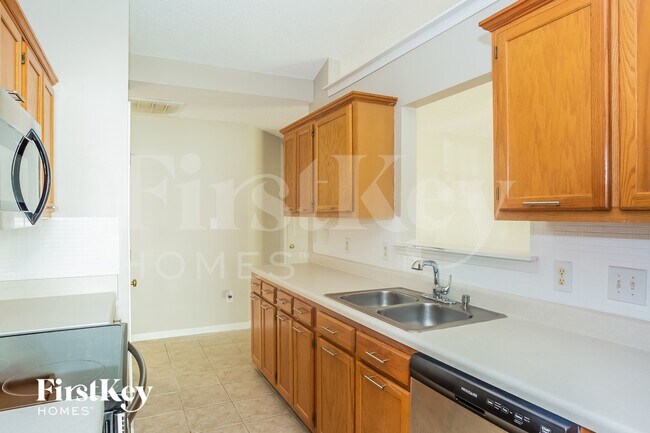 Photo - 6115 Country Walk Dr