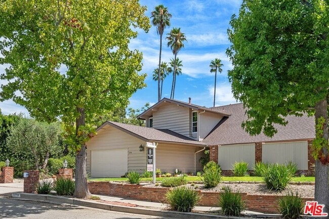 Building Photo - 2276 Westridge Rd Rental