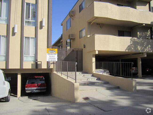 Building Photo - 509 E. San Jose Rental