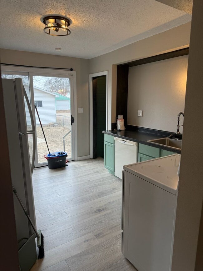 Photo - 3 Bedroom 1 Bathroom single family home