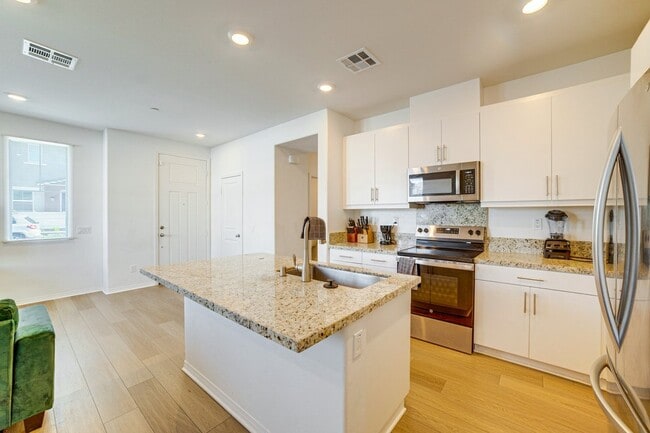 36351 Elizabeth Ln