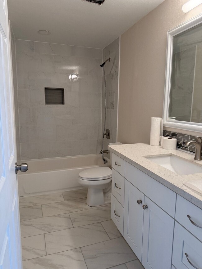 Photo - 15300 NE 39th St