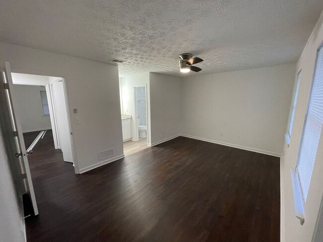 Photo - 5963 Thomas Ct