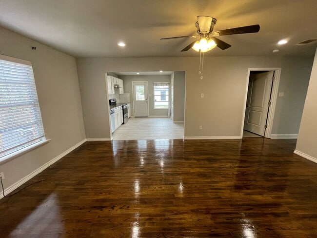 Photo - 613 S Andrews Ave