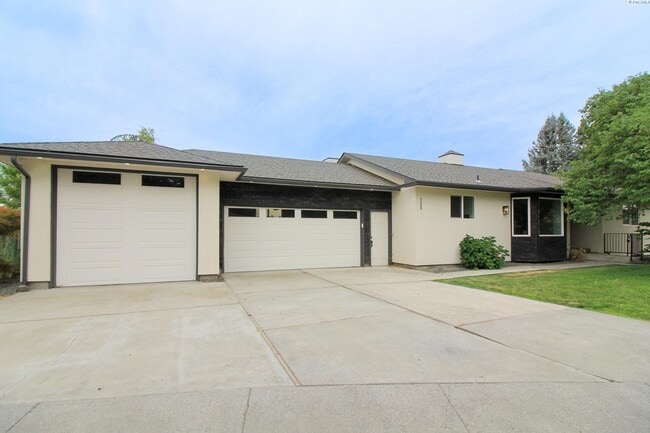 5 Bed/3 Bath House in Kennewick Canyon Lakes - 5 Bed/3 Bath House in Kennewick Canyon Lakes