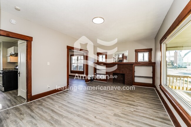 Photo - 913 Bedford Ave SW