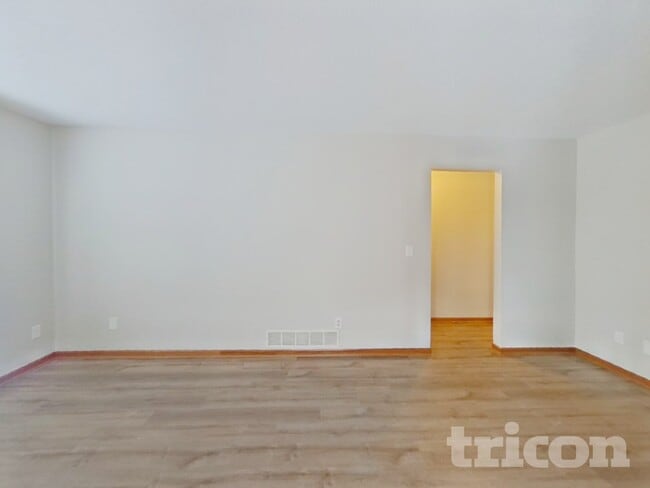 Photo - 1000 Concordia Ave