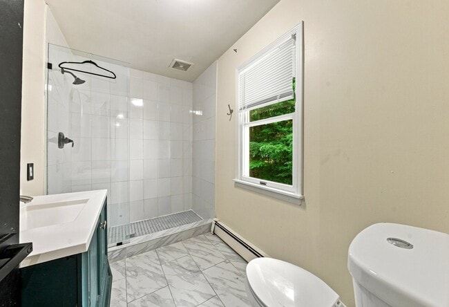 Photo - 8 McCroy Dr
