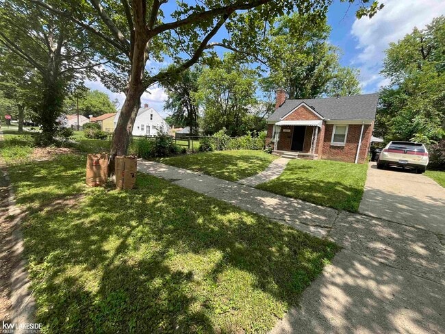 Photo - 14024 Grandville Ave