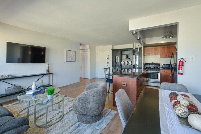 Photo - 522 21st St NW Unidad ID702P