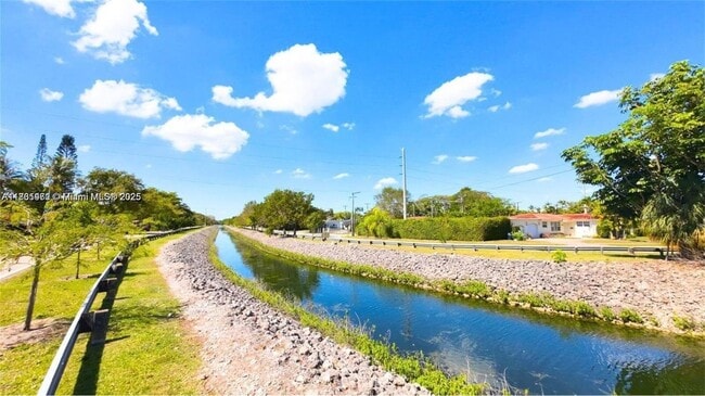 Building Photo - 6110 S Waterway Dr Unit EFF-EFF Rental