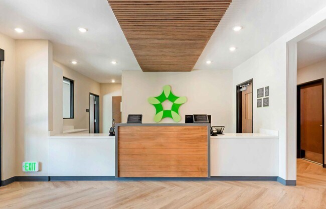 Photo - Furnished Studio-Kyle