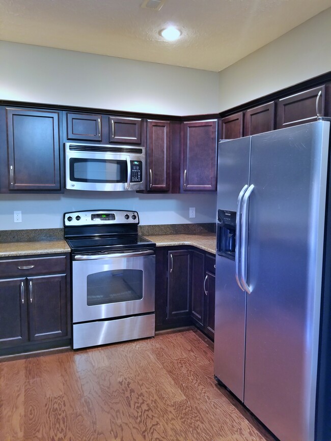 Photo - 202 Capital St