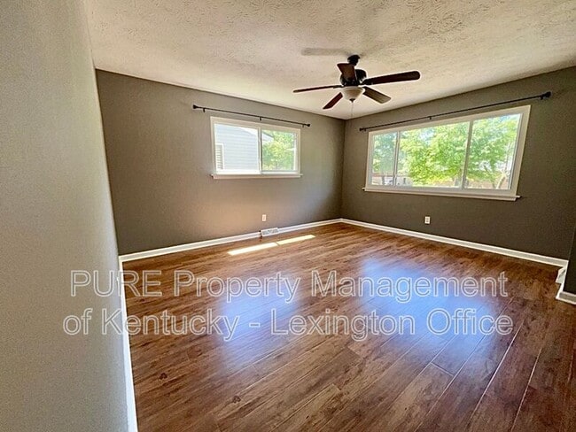Photo - 3628 Bold Bidder Dr Unidad B