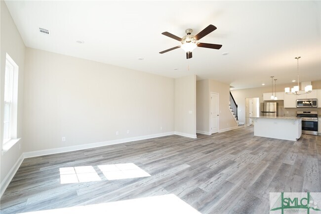 Building Photo - 123 Camellia St Rental