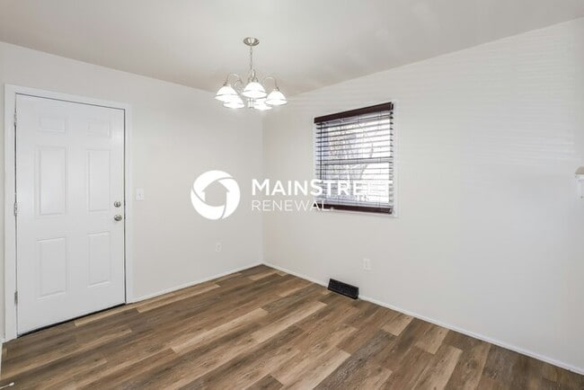 Photo - 3 Bedroom Pet-Friendly Home in KANSAS CITY, MO with Main Street Renewal