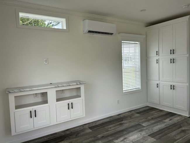 Photo - 6105 Land O' Lakes Blvd