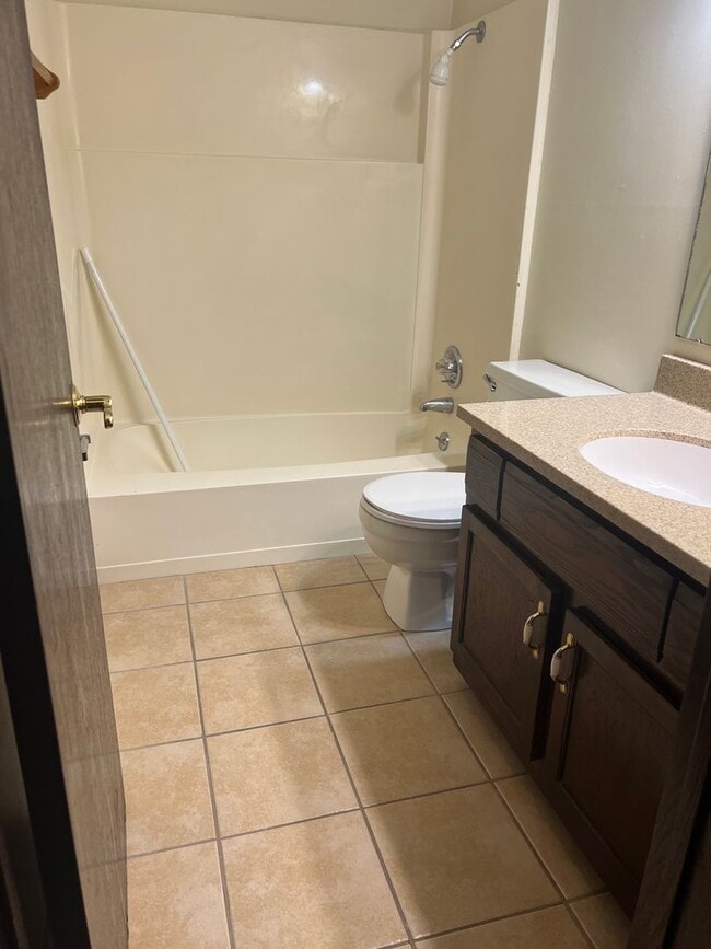 Photo - Tudor 3205 Unidad 2