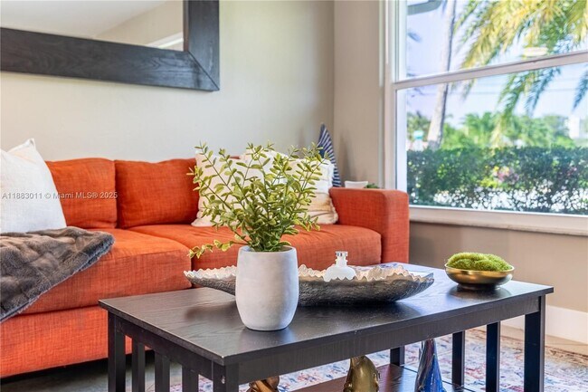 Photo - 505 SE 25th Ave Unit 2