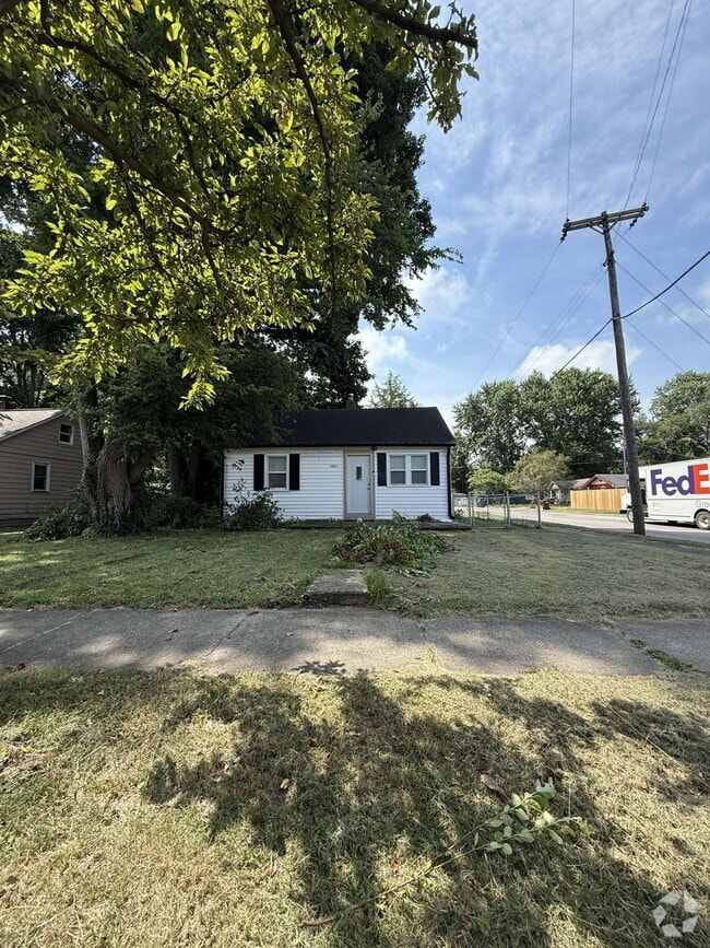 Building Photo - 2801 Maple Ave Rental