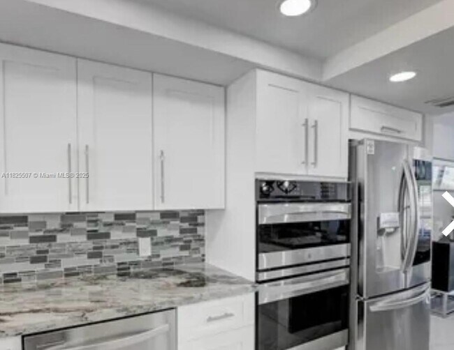 Photo - 665 SE 21st Ave Unit 101