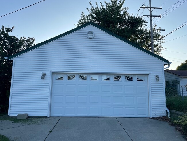 Photo - 6838 W Oklahoma Ave Unit 6838 W Oklahoma Ave Upper