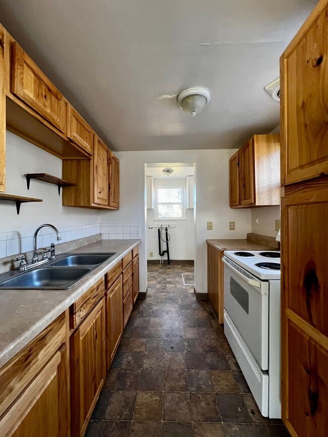 Photo - c1604 Unit A