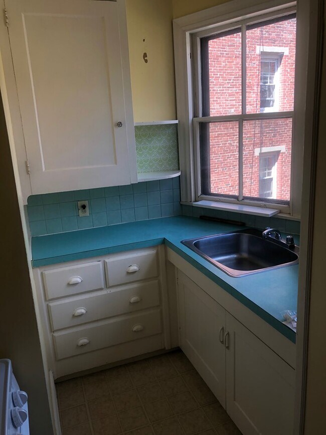 31 Deering St