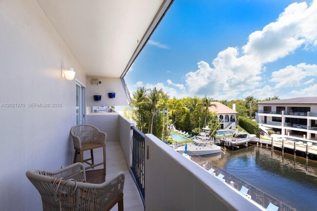 Photo - 6815 Edgewater Dr Unit 307