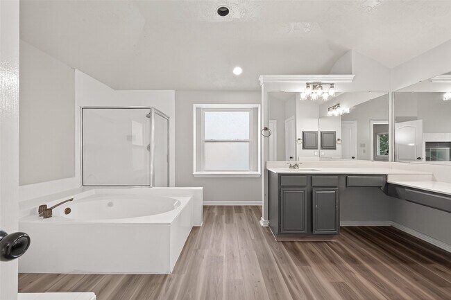 Photo - 2918 Colonel Ct Dr