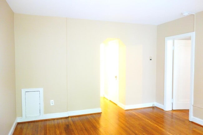 Photo - 8409 Greenwood Ave Unidad 1