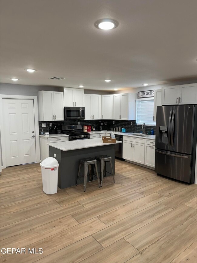 Photo - 8701 Grover Dr