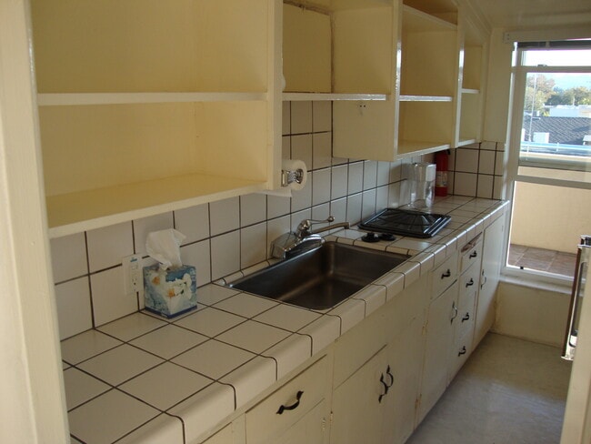 Photo - 411 California Ave