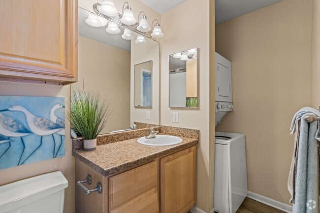 1B/1BA - 721sqft