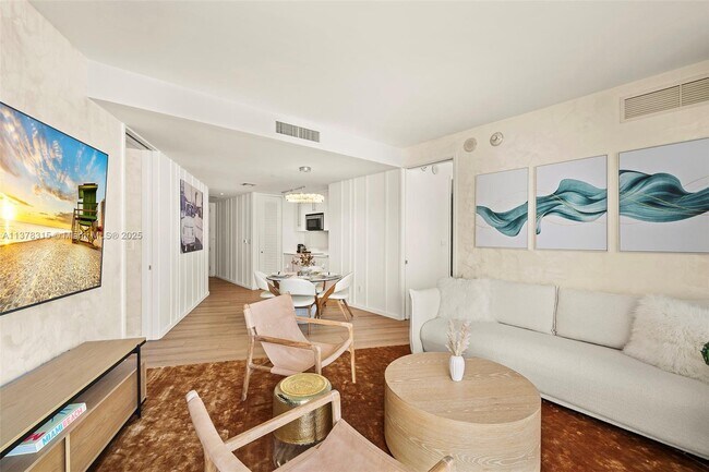 Photo - 2201 Collins Ave Unit 811