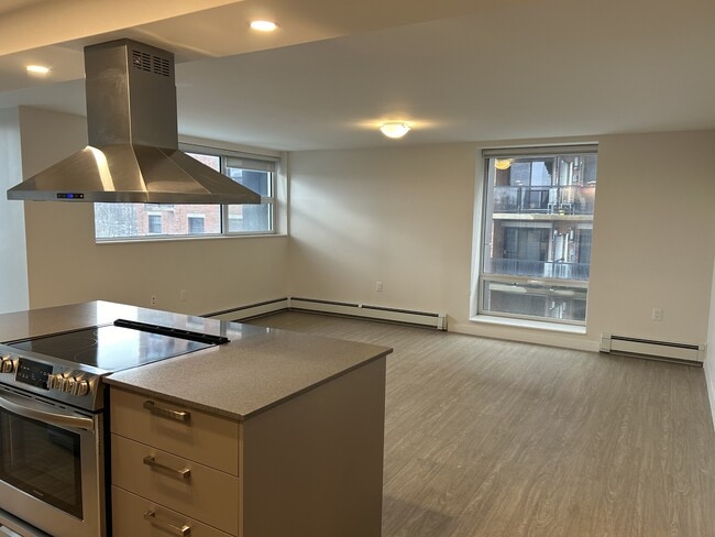 Photo - 5633-5633 Fenwick St Unit 808