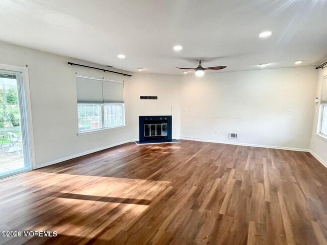 Photo - 21 Evergreen Dr