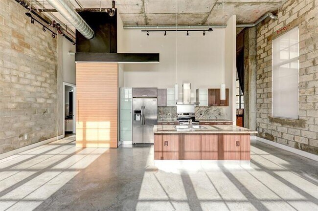 Photo - 435 N Andrews Ave Unit 402