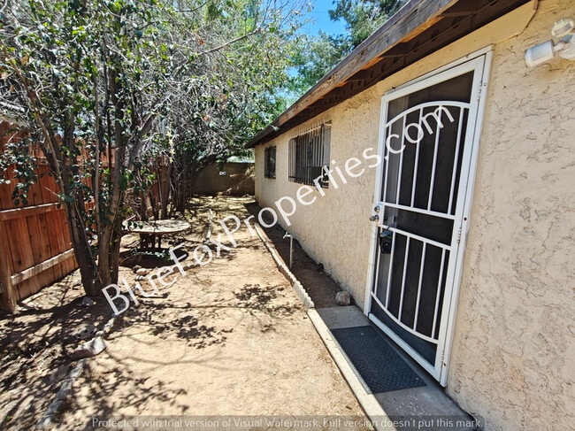 Photo - 4142 E Spring St Apartment