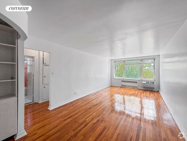 Building Photo - 2600 E 21st St Rental