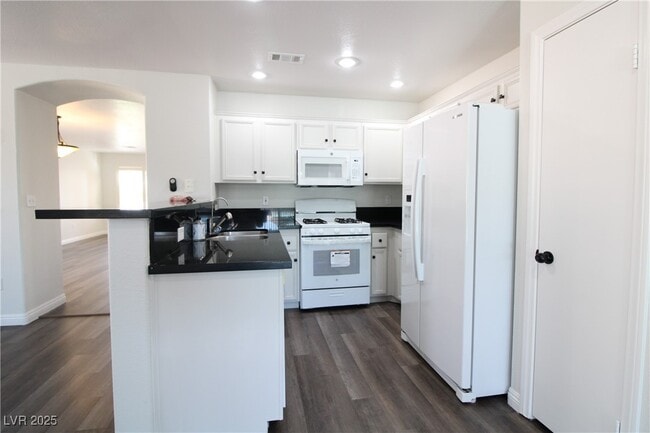 Photo - 301 Laguna Glen Dr