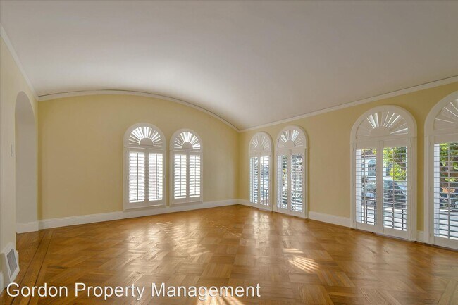 Photo - 4 br, 3.5 bath House - 295 Yerba Buena Ave