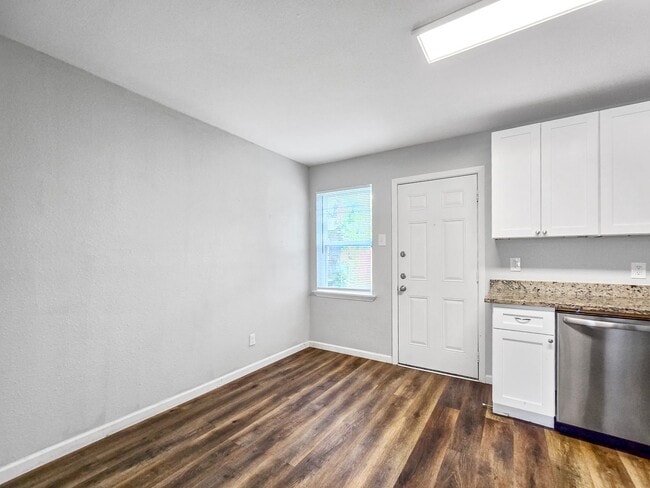 Photo - 3 BR/1BA | Updated Single Family Home | 1-Car Covered Parking | Gated backyard !