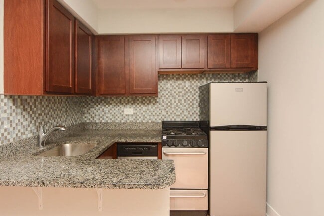 Photo - 448 W Barry Ave Unit 422