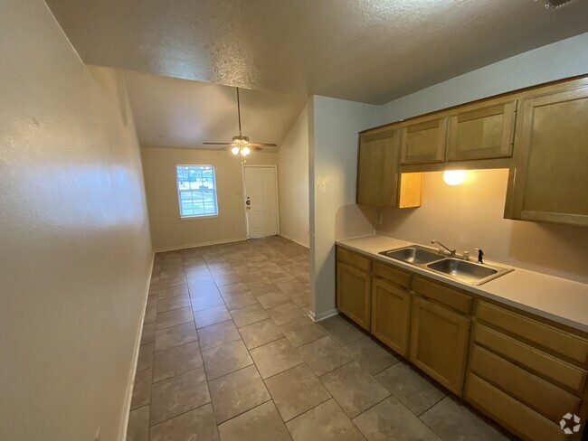 Building Photo - 1504 Benttree Dr Unit A Rental